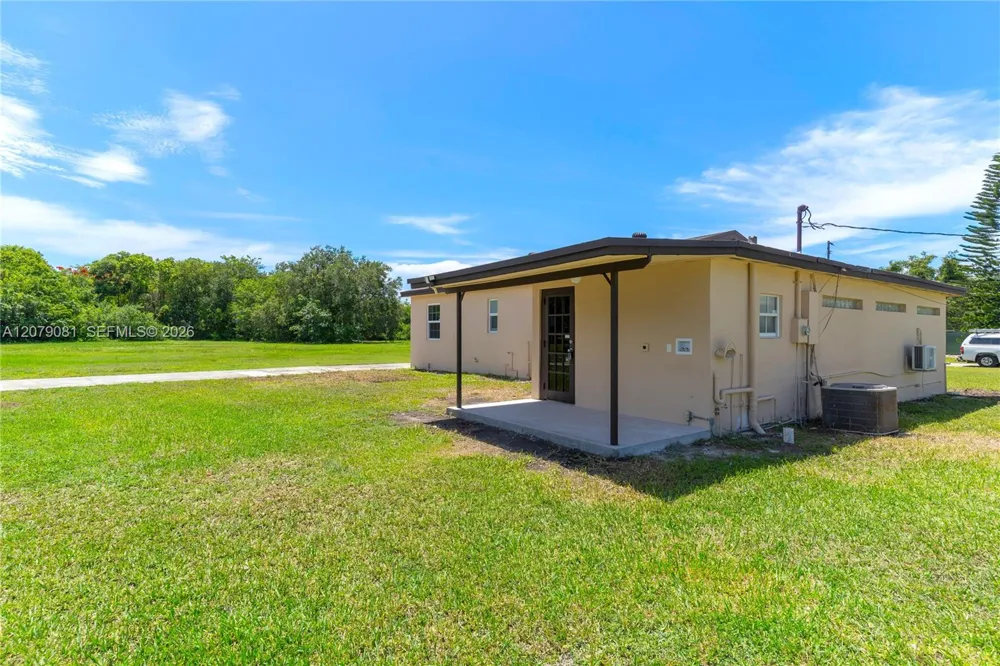 378 SW 6th St Florida City, FL 33034