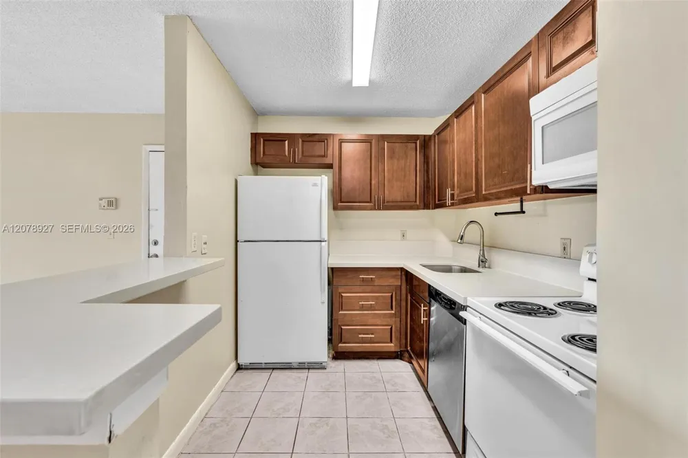 10765 Cleary Blvd #104 Plantation, FL 33324