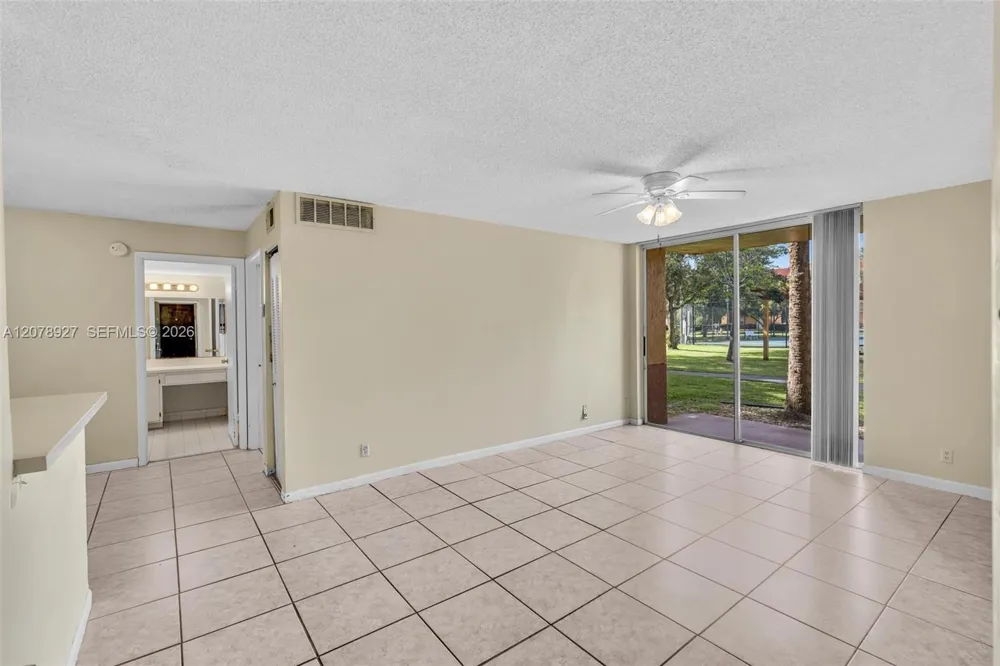 10765 Cleary Blvd #104 Plantation, FL 33324