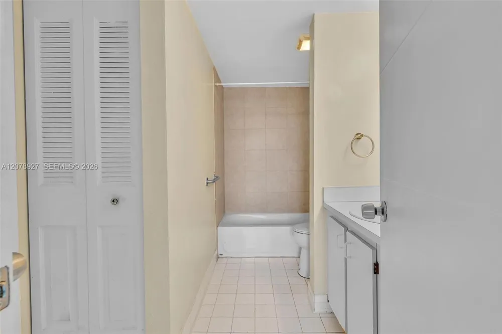 10765 Cleary Blvd #104 Plantation, FL 33324