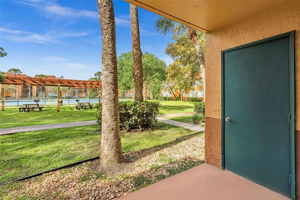 10765 Cleary Blvd #104 Plantation, FL 33324