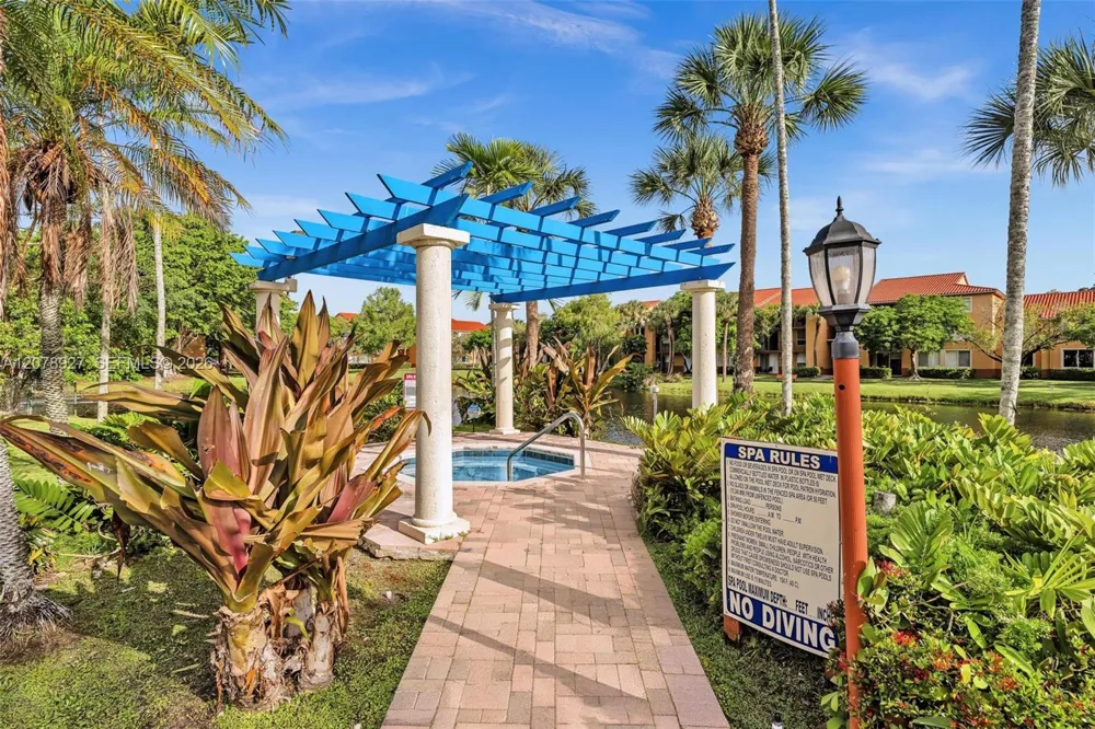 10765 Cleary Blvd #104 Plantation, FL 33324