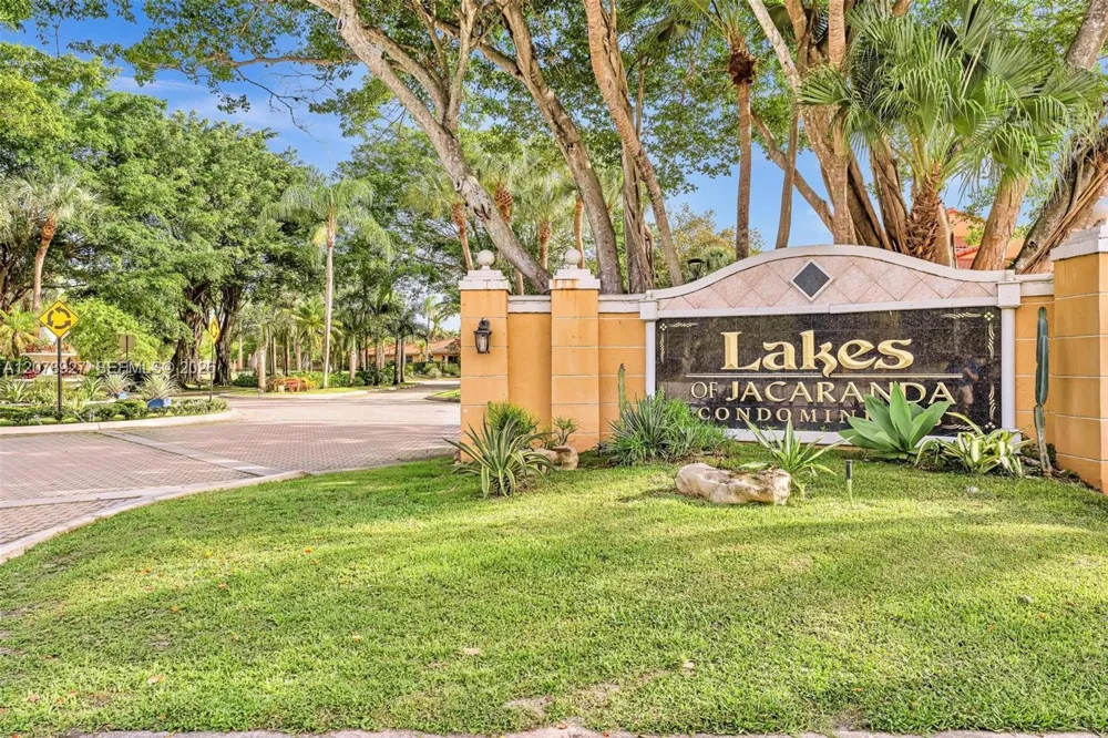 10765 Cleary Blvd #104 Plantation, FL 33324