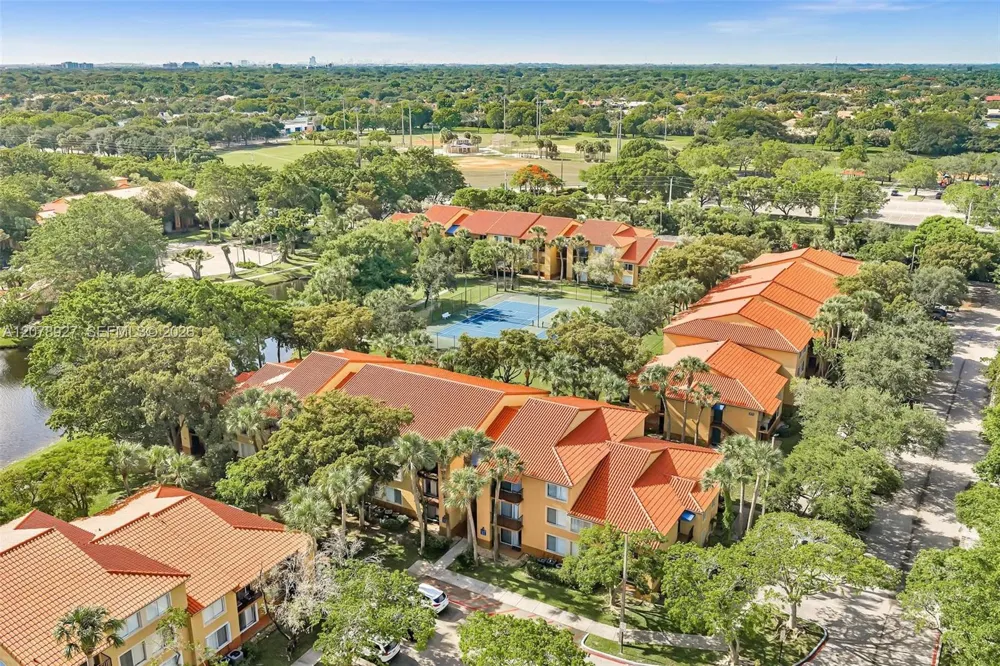 10765 Cleary Blvd #104 Plantation, FL 33324