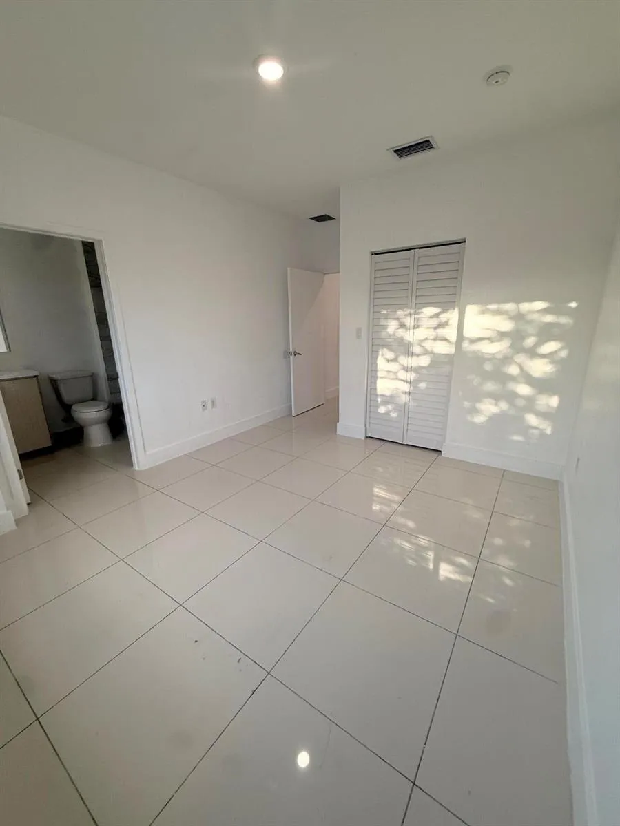 242 NW 11TH COURT Florida City, FL 33034