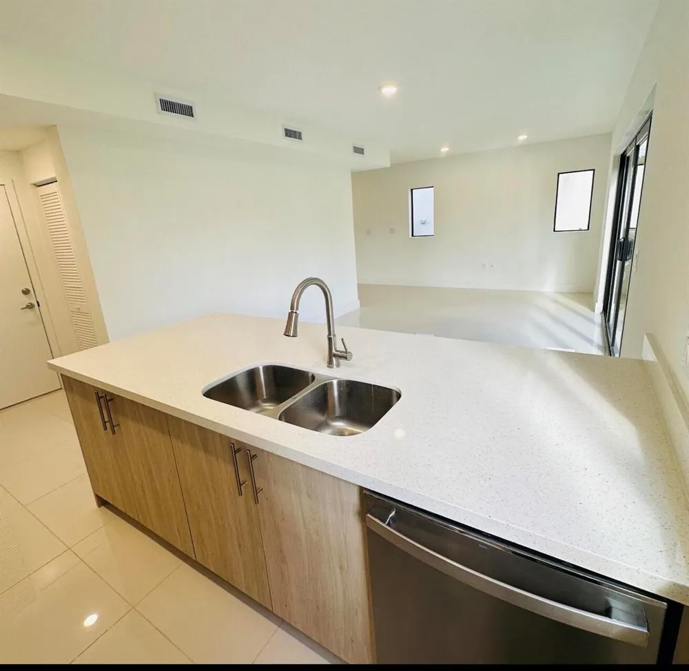 242 NW 11TH COURT Florida City, FL 33034