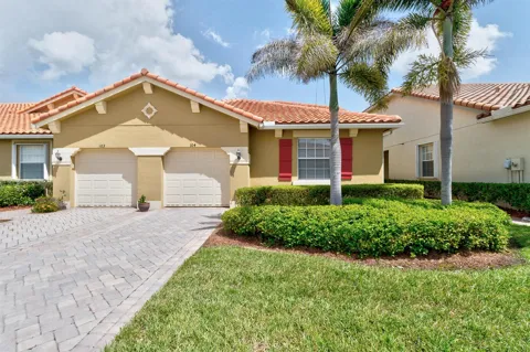 6380 OXFORD CIRCLE #104D