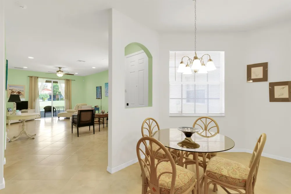 6380 OXFORD CIRCLE #104D Vero Beach, FL 32966
