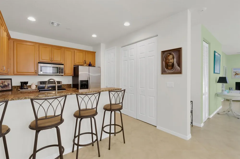 6380 OXFORD CIRCLE #104D Vero Beach, FL 32966