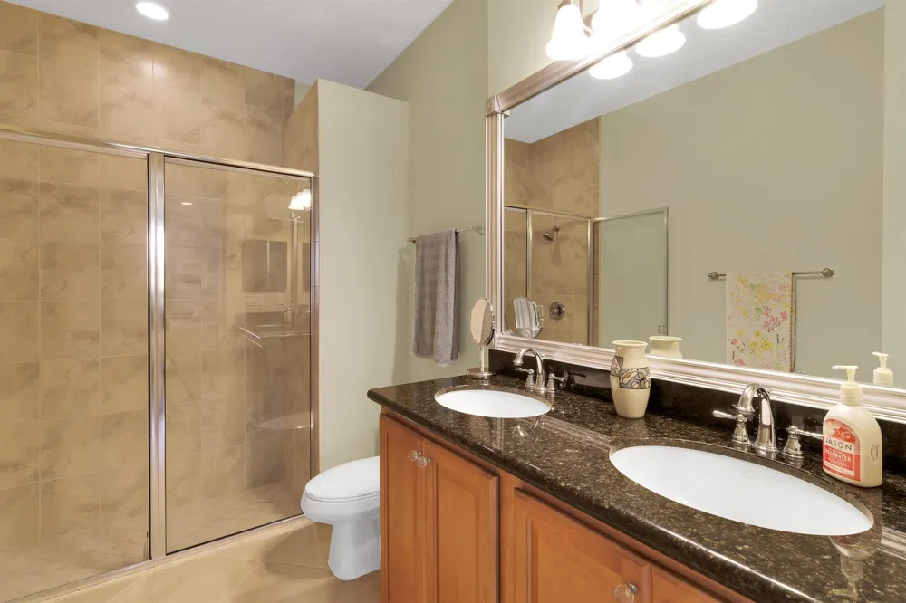 6380 OXFORD CIRCLE #104D Vero Beach, FL 32966