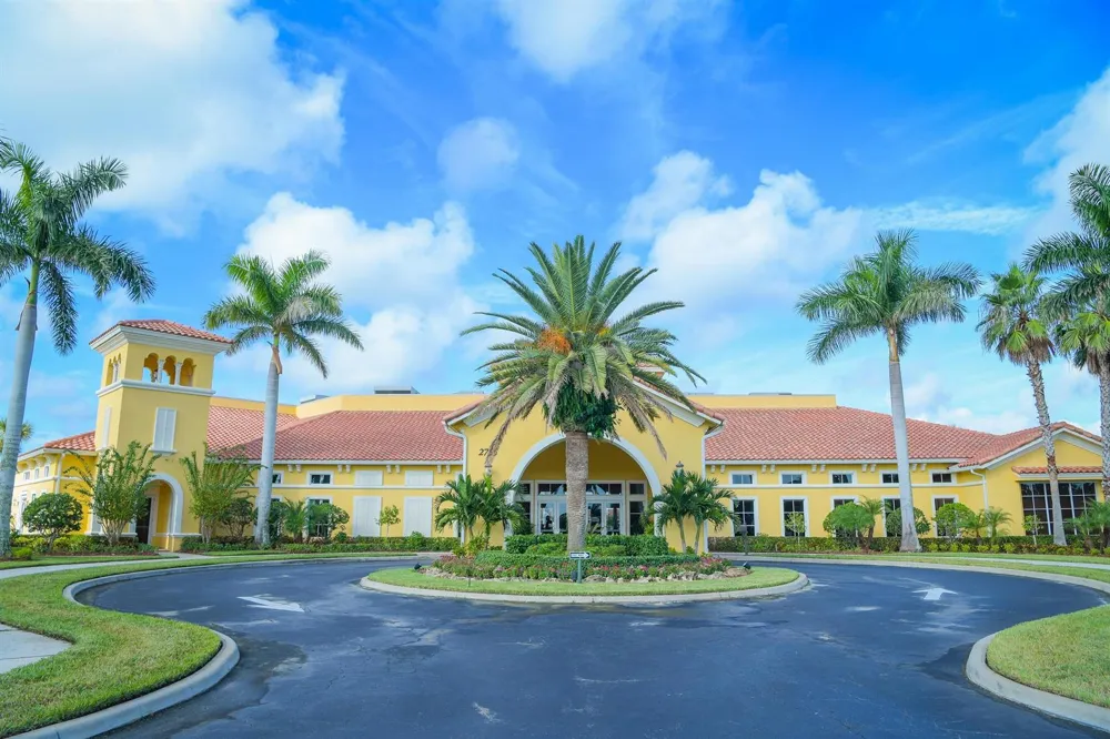 6380 OXFORD CIRCLE #104D Vero Beach, FL 32966