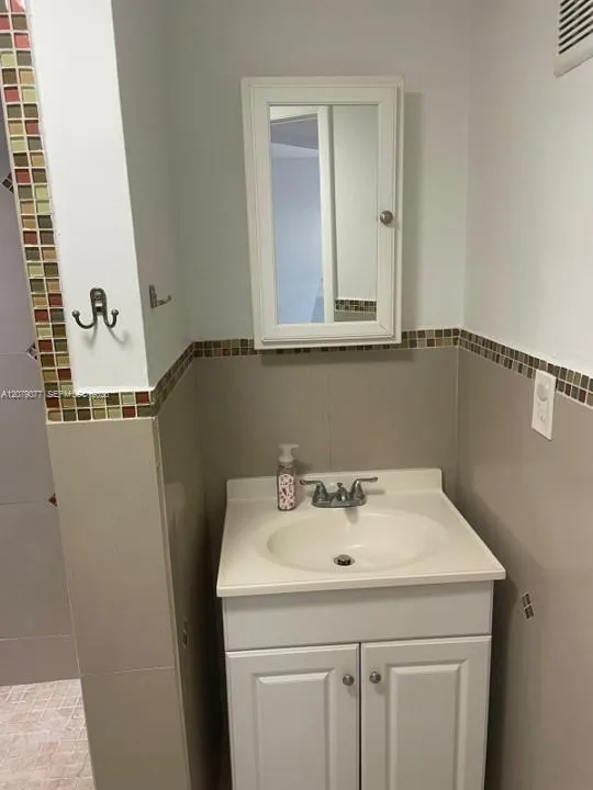 8020 Colony Cir N #202 Tamarac, FL 33321