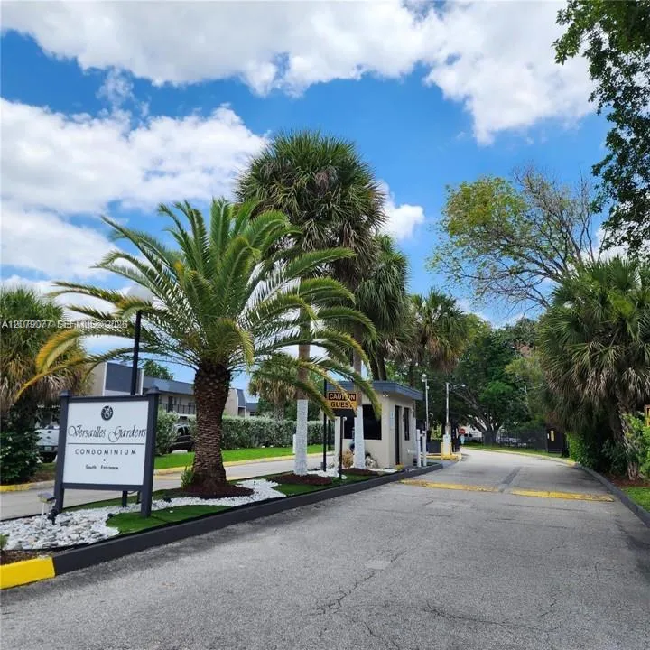 8020 Colony Cir N #202 Tamarac, FL 33321