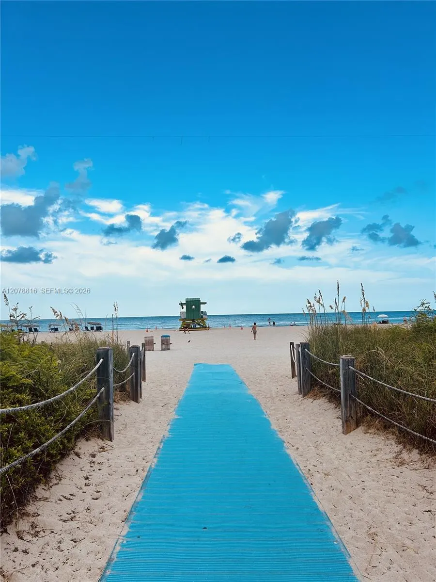 345 collins ave #4 Miami Beach, FL 33139