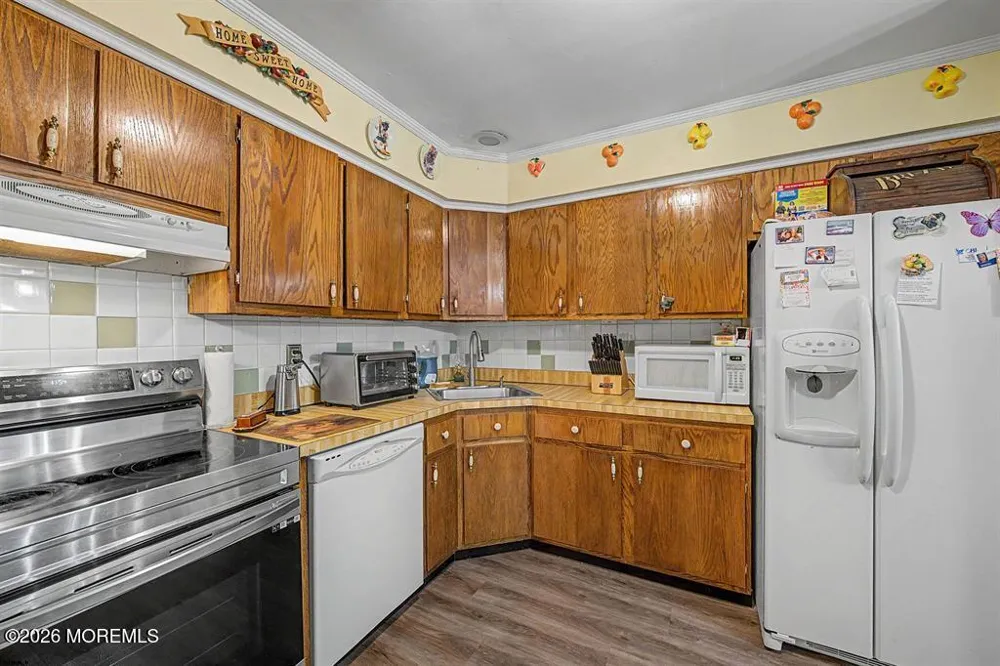 7 Driftwood Drive #204 Little Egg Harbor, NJ 08087