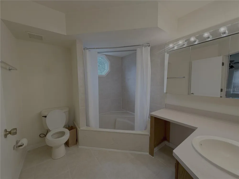 8532 NW 35 ROAD Gainesville, FL 32606