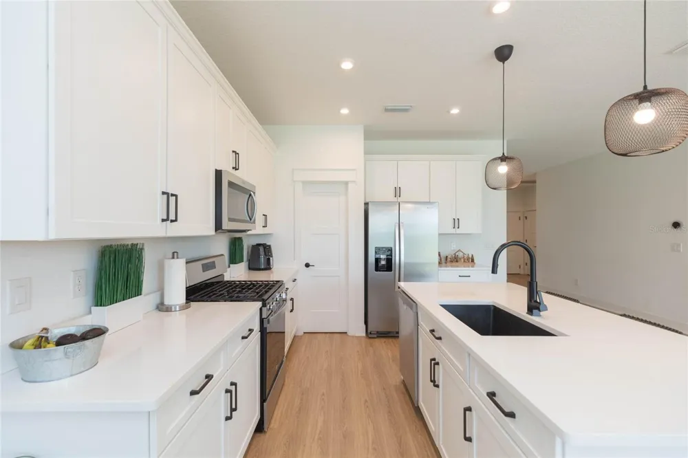 7122 ESTERO COURT Apollo Beach, FL 33572
