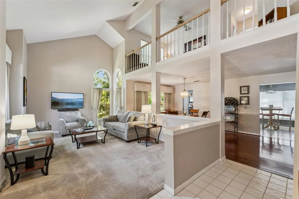 2024 SAWGRASS DRIVE Apopka, FL 32712
