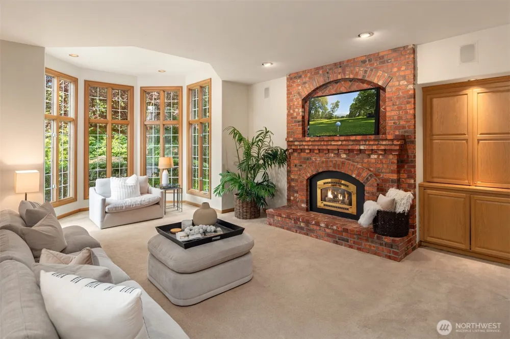 13905 212th Drive NE Woodinville, WA 98077