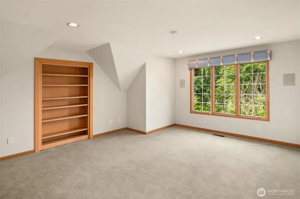 13905 212th Drive NE Woodinville, WA 98077