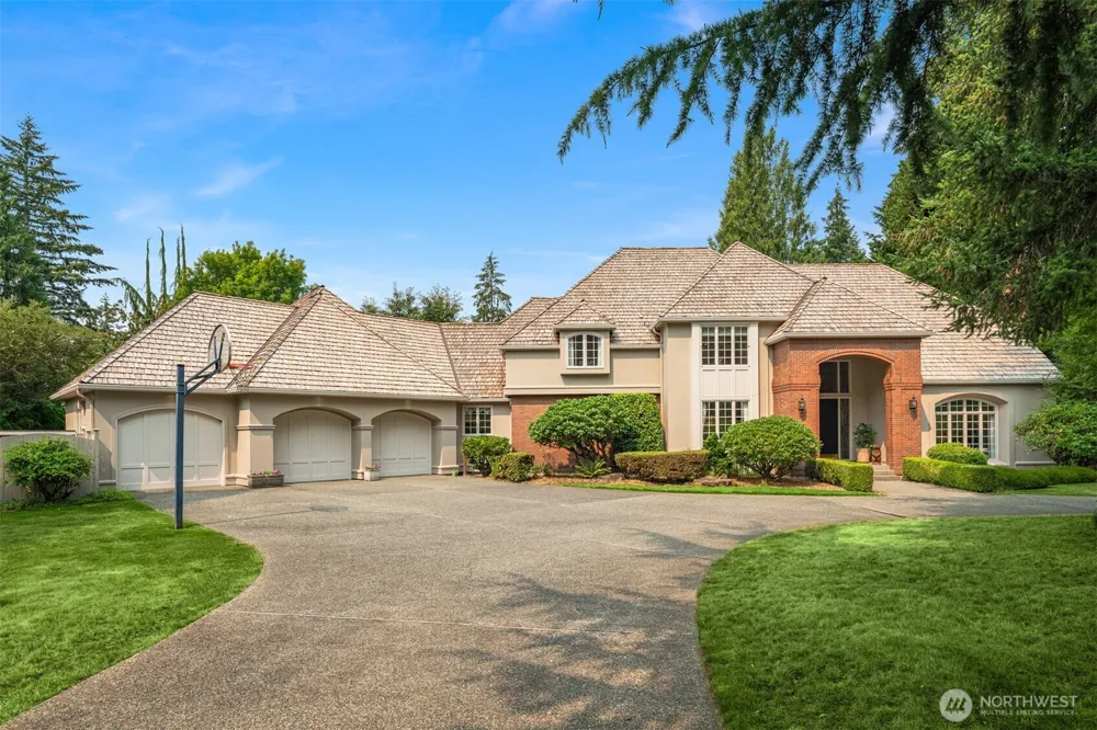 13905 212th Drive NE Woodinville, WA 98077