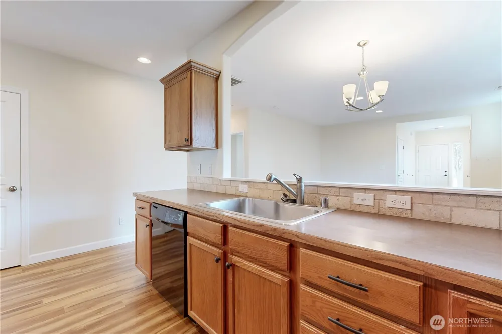 1212 SW Carver Street College Place, WA 99324