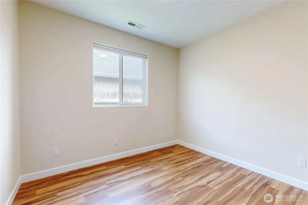 1212 SW Carver Street College Place, WA 99324