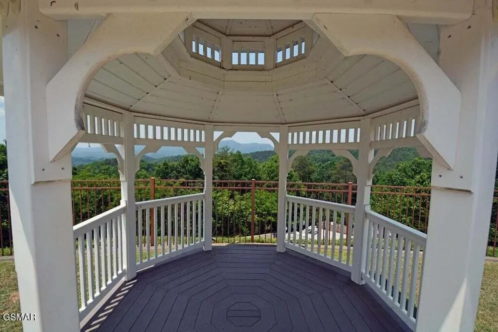 1740 High Rock Way Sevierville, TN 37862