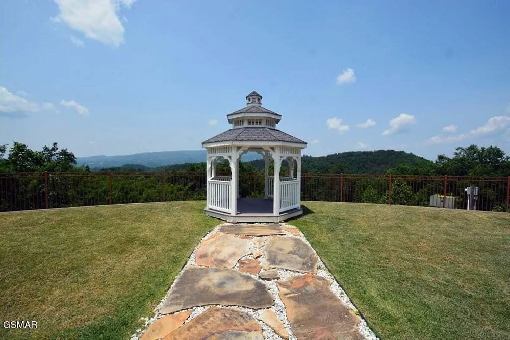 1740 High Rock Way Sevierville, TN 37862