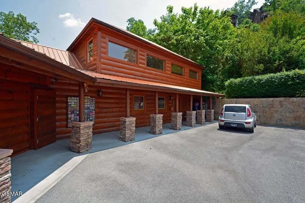 1740 High Rock Way Sevierville, TN 37862