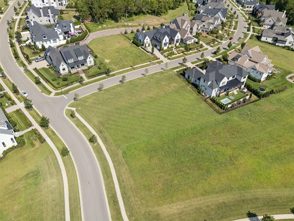 9000 Passiflora Ct College Grove, TN 37046