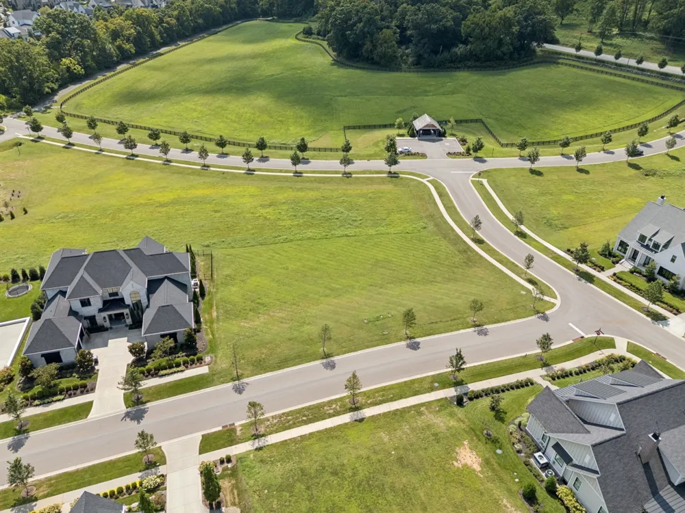 9000 Passiflora Ct College Grove, TN 37046