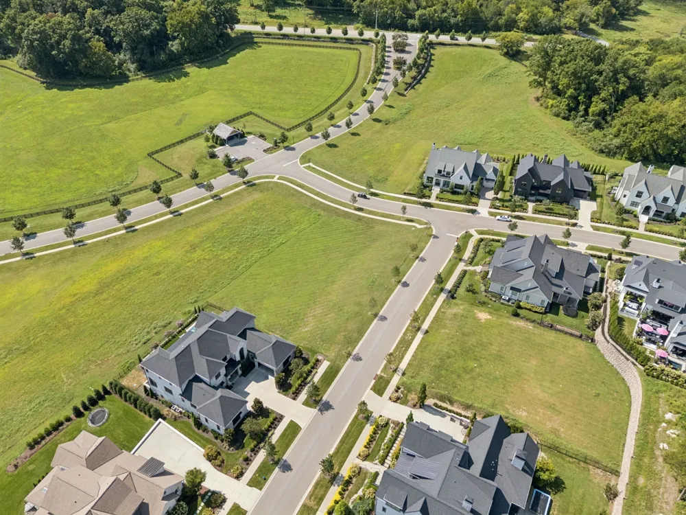 9000 Passiflora Ct College Grove, TN 37046