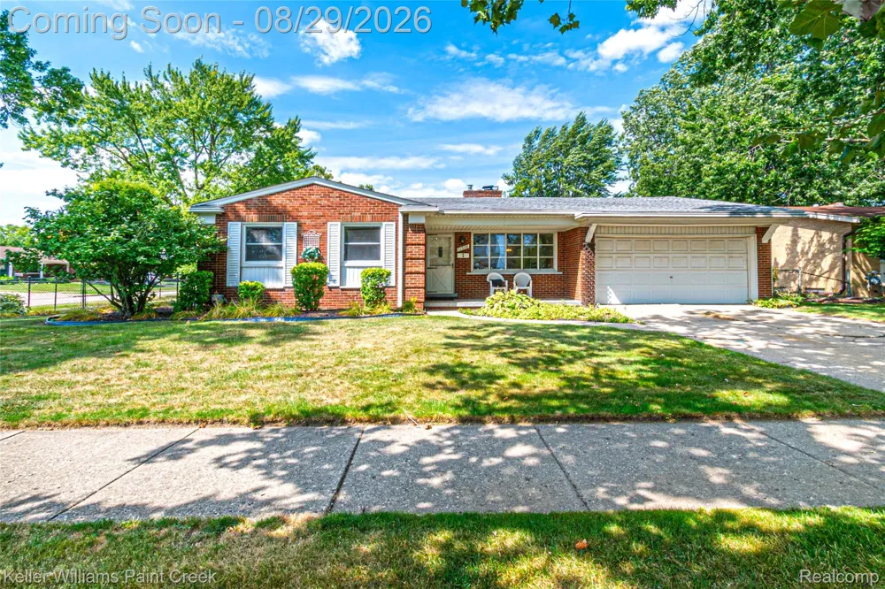 11534 Briarcliff Drive Warren City, MI 48093