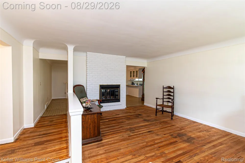 11534 Briarcliff Drive Warren City, MI 48093
