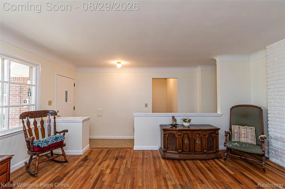 11534 Briarcliff Drive Warren City, MI 48093