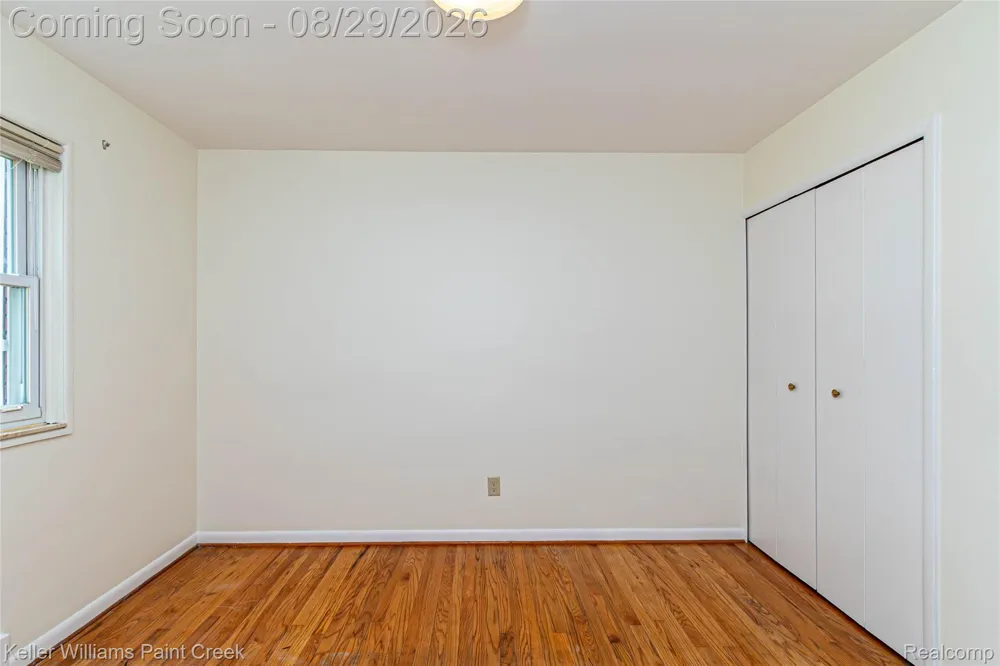 11534 Briarcliff Drive Warren City, MI 48093