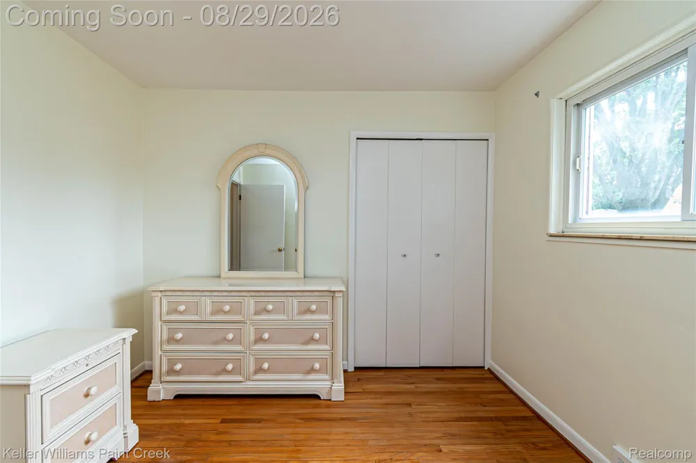 11534 Briarcliff Drive Warren City, MI 48093