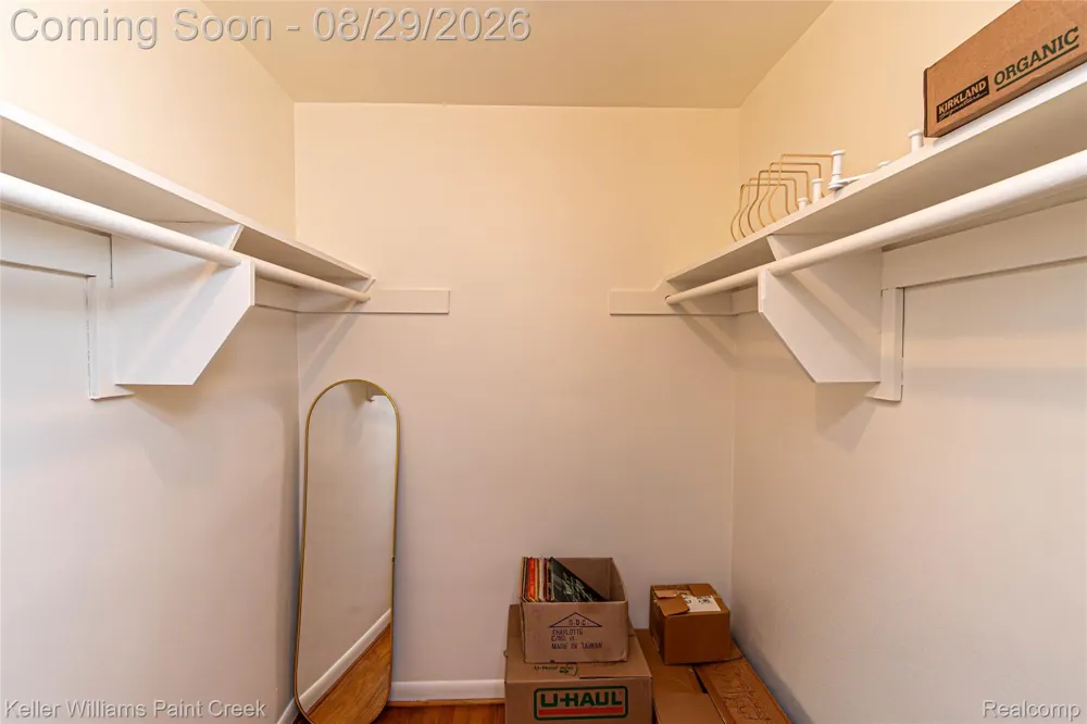 11534 Briarcliff Drive Warren City, MI 48093