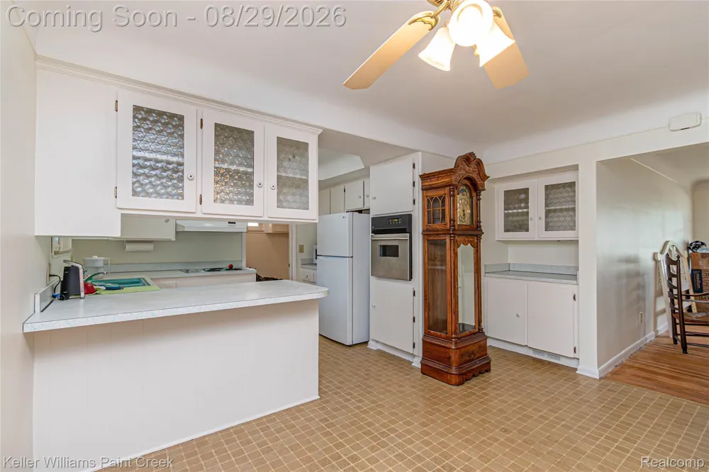 11534 Briarcliff Drive Warren City, MI 48093