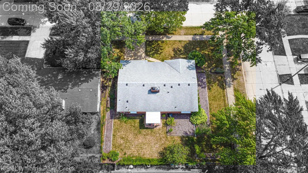 11534 Briarcliff Drive Warren City, MI 48093