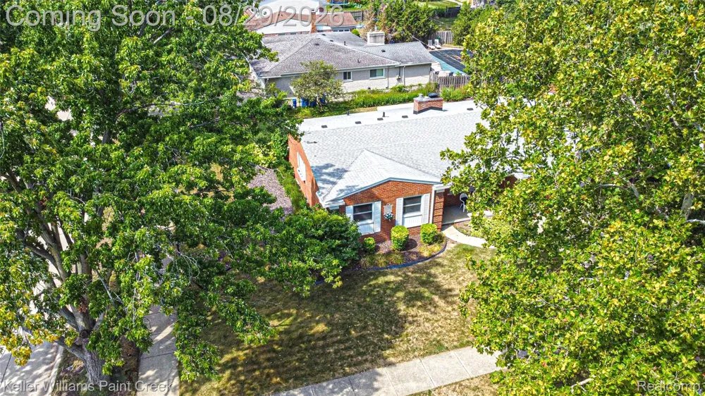 11534 Briarcliff Drive Warren City, MI 48093