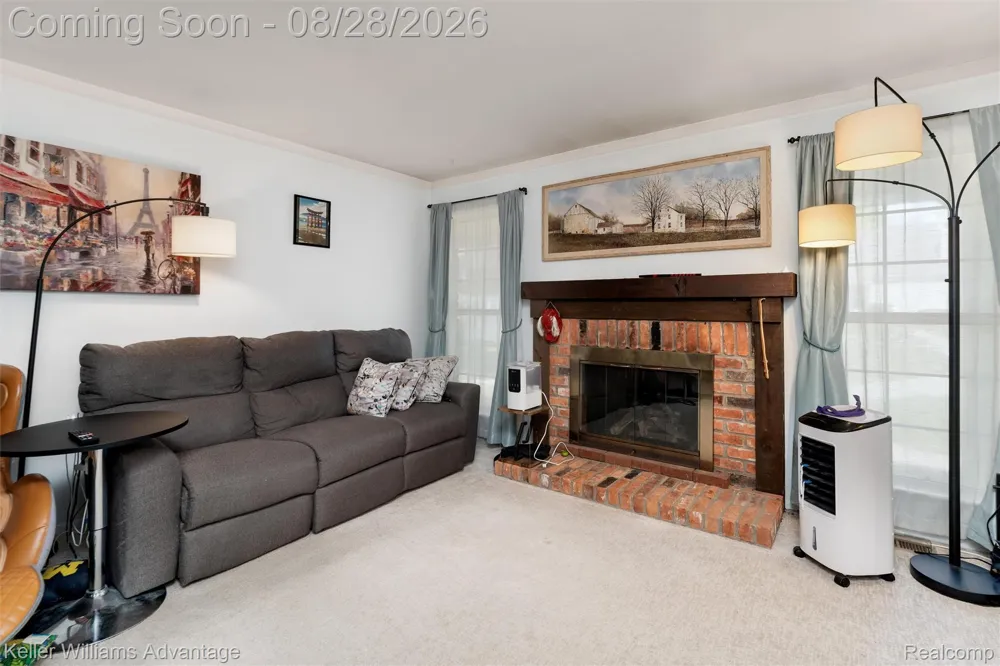 20928 E Glen Haven Circle Novi City, MI 48167