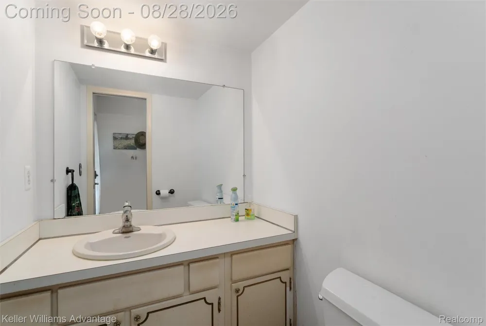 20928 E Glen Haven Circle Novi City, MI 48167