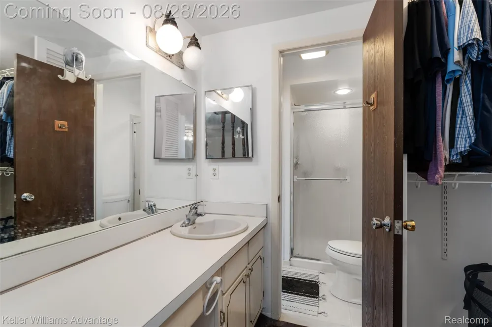 20928 E Glen Haven Circle Novi City, MI 48167