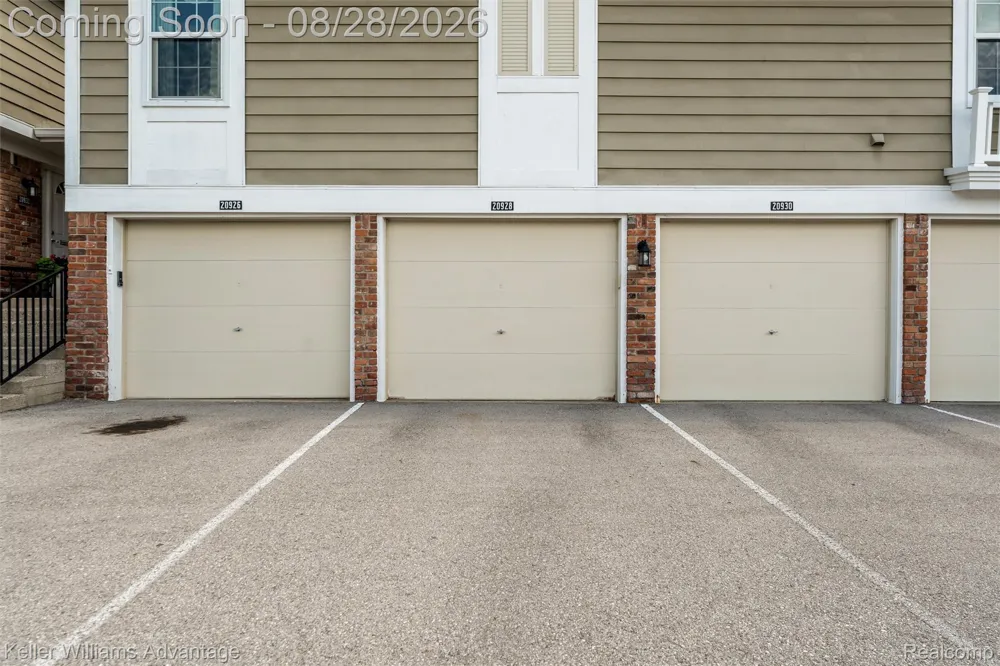 20928 E Glen Haven Circle Novi City, MI 48167