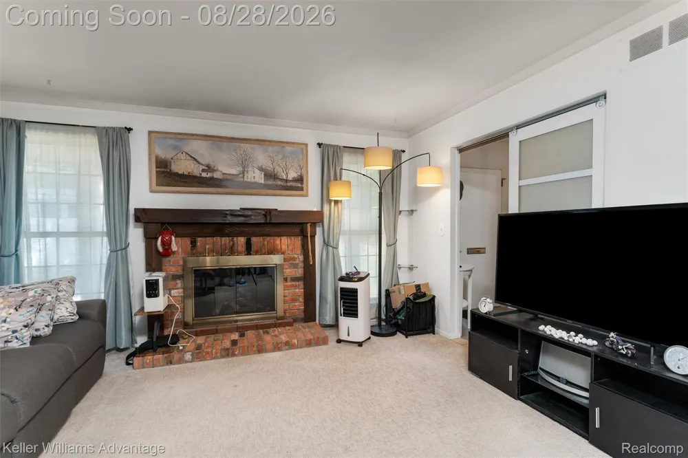 20928 E Glen Haven Circle Novi City, MI 48167