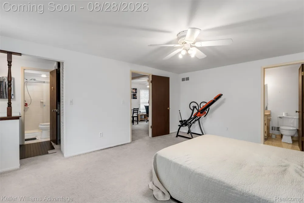 20928 E Glen Haven Circle Novi City, MI 48167
