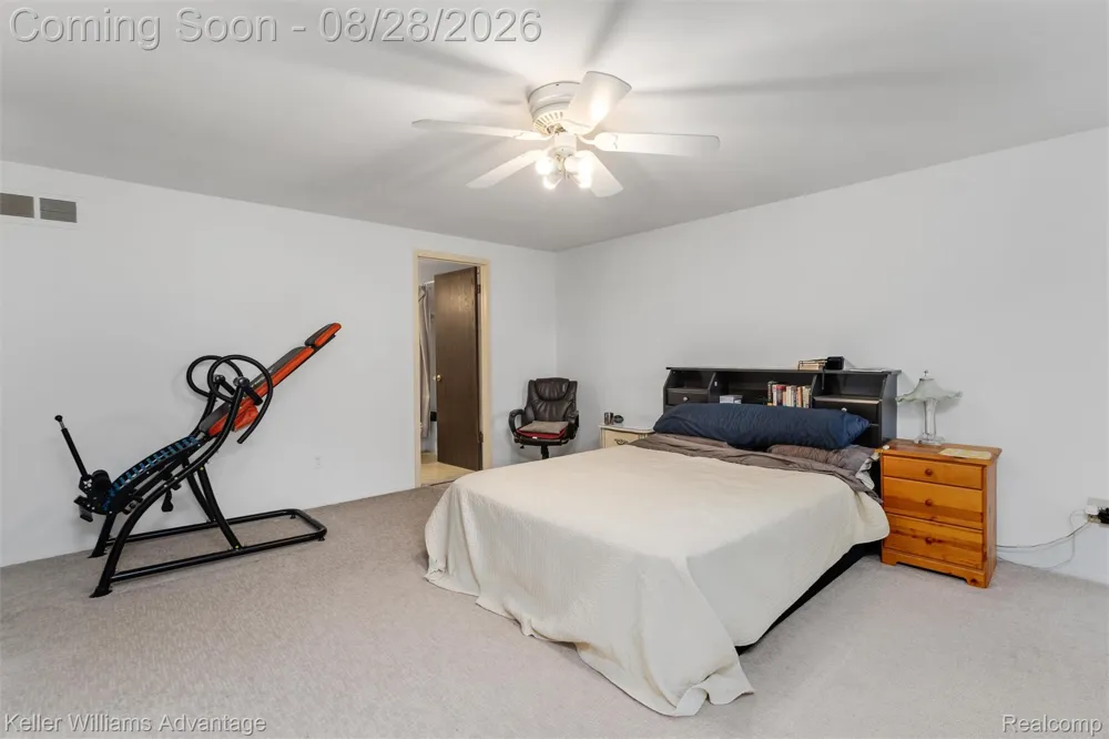 20928 E Glen Haven Circle Novi City, MI 48167