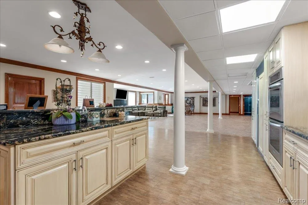 3543 Cedar Brook Drive Rochester Hills City, MI 48309